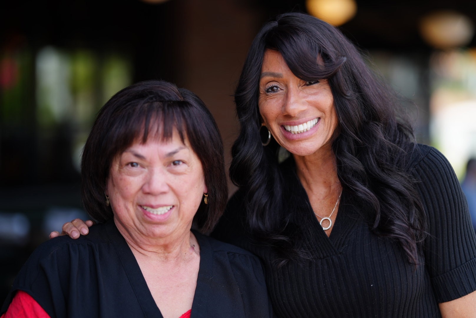 Lia Smith working with a client